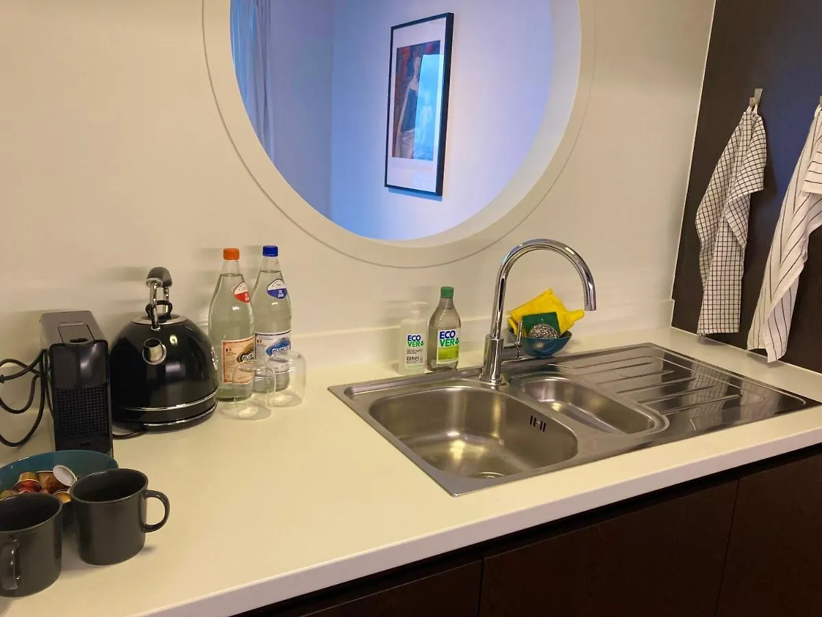 London Tower Apartments - Amberes