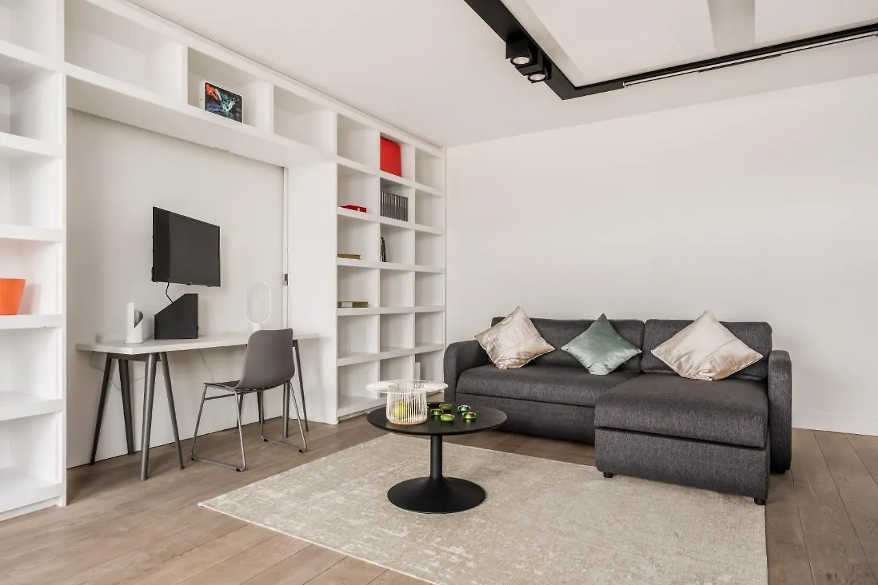 London Tower Apartments - Amberes 0*,  Bélgica