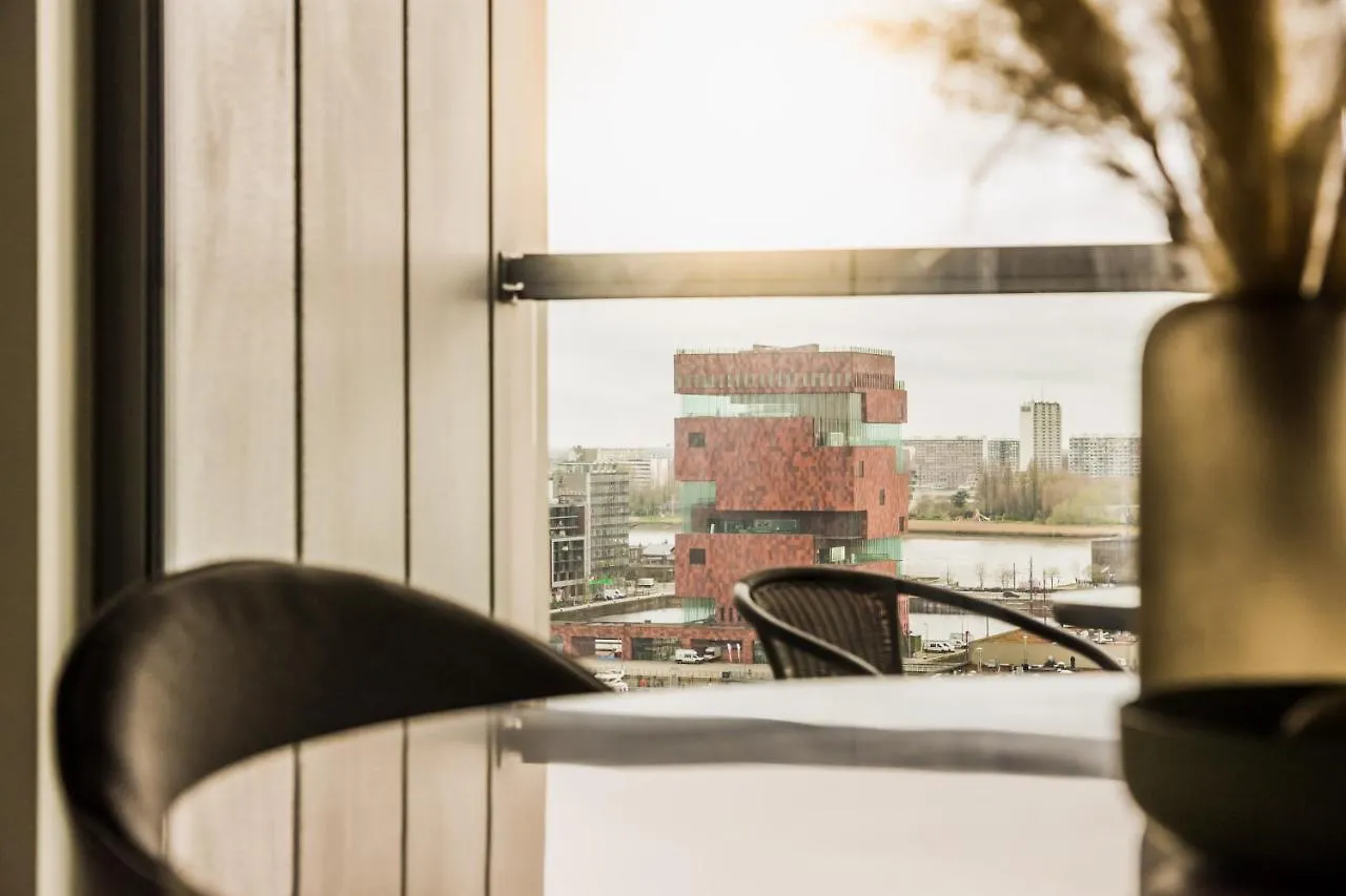 London Tower Apartments - Amberes